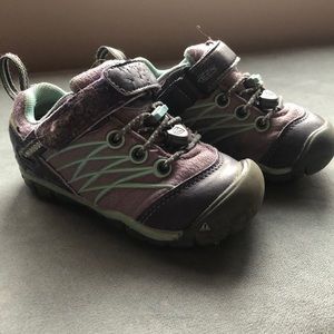 Girls size 8 Keen sneakers - EUC